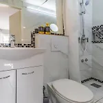 1 Bedroom Lovely In