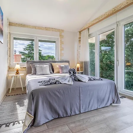 Apartman 1 Bedroom Lovely In